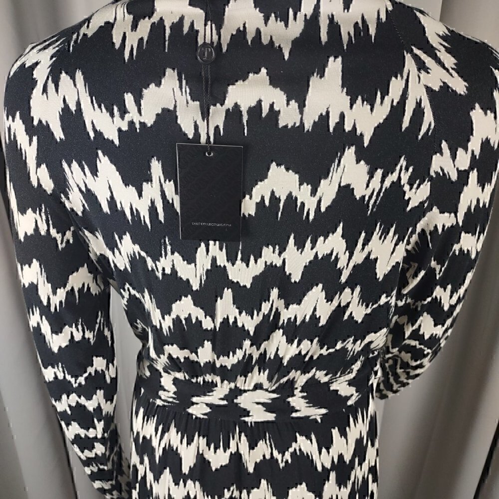 TART Black & White Faux Wrap Surplice Fit & Flare Soft Stretch Dress Sz M (NWT) - Picture 4 of 11
